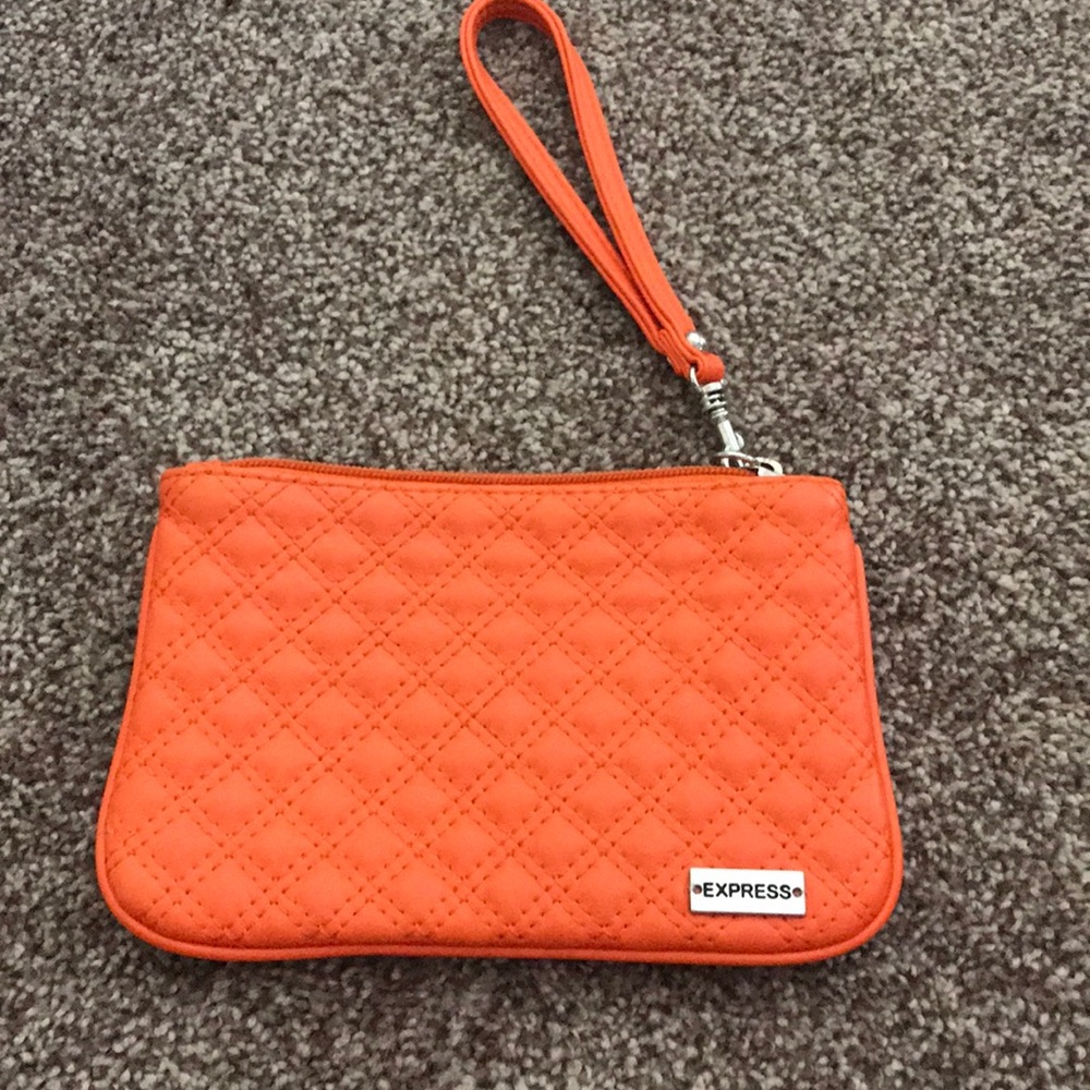 Express wristlets